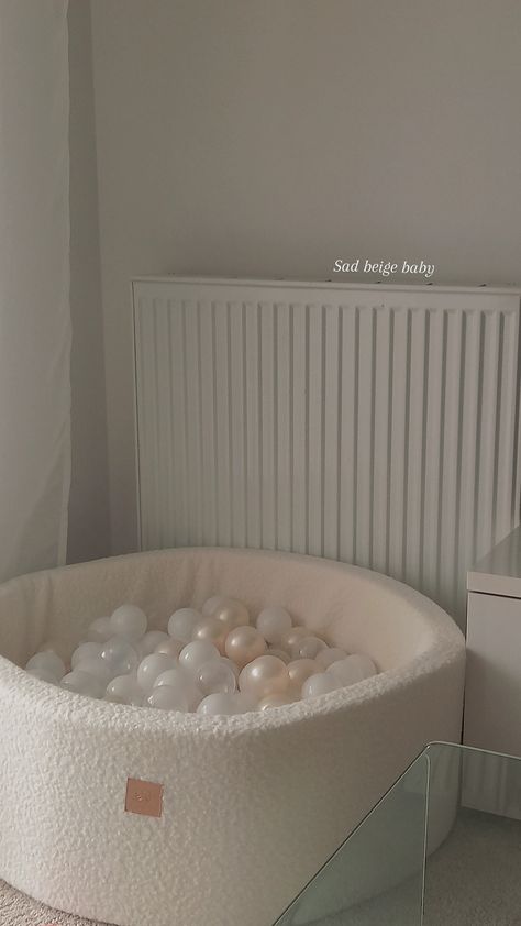 Ball Pit In Bedroom, Baby Bathroom Ideas, Dog Ball Pit, Ball Pit For Dogs, Ball Pit Ideas, White Ball Pit, Playpen Ideas, Ball Pit For Toddlers, Boy Nursery Colors