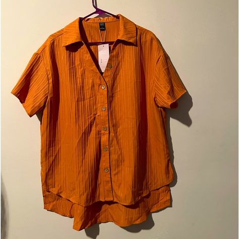 New With Tags Size Large Burnt Orange Shirt, Orange Short Sleeve Shirt With Buttons, Orange Button-up Summer Top, Autumn Shirt Outfit, Chic Orange Button-up Top, Burnt Orange Top, Vintage Orange Button-up Tops, Orange Cotton Button-up Blouse, Orange Shirt