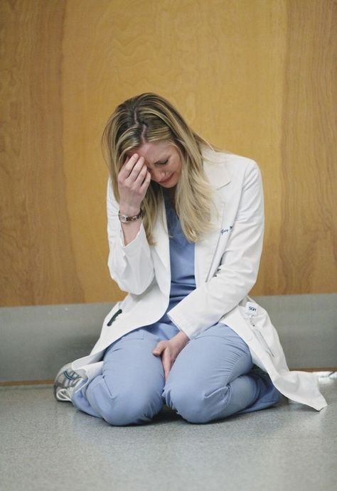 Season 6 (Lexie finding out that Mark is moving on)... Thatcher Grey, Amber Heard Hair, In The Plane, Grays Anatomy Tv, Mark Sloan, Jessica Capshaw, Medical Pictures, Chyler Leigh, Lexie Grey