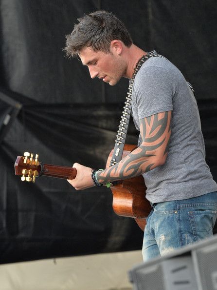 Michael Ray First Annual Delta Country Jam Carly Pearce, Male Country Singers, Michael Ray, Country Jam, Country Relationship Goals, Omni Hotel, Country Guys, Country Musicians, Country Strong