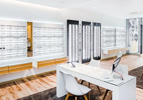 Store Designs Showcase Store, Optical Display, Eyewear Store Design, China Beauty, Eyewear Display, Spa Furniture, Eyeglass Stores, Beauty Salon Equipment, Current Design Trends