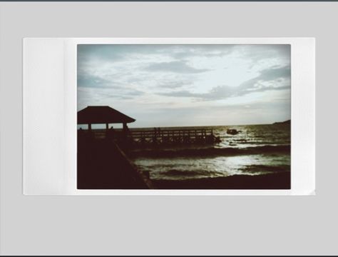 Polaroid Frame Landscape, Polaroid Landscape, Wide Photography, Frame Landscape, Instax Wide, White Bg, Polaroid Frame, One Pic, Tapestry