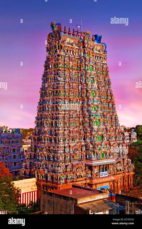 Download this stock image: Madurai Meenakshi Amman Temple, South India - 2C75CY6 from Alamy's library of millions of high resolution stock photos, illustrations and vectors. Madhura Meenakshi Temple, Meenakshi Amman Temple Photography, Meenakshi Amman Images Hd, Madhurai Meenakshi Amman Images, Madurai Meenakshi Amman, Meenakshi Amman Temple, Meenakshi Amman, Temple Photography, Inspiration Painting