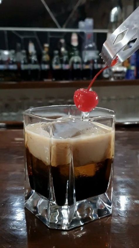 🥃🥃ORGASMO🥃🥃 Aprende de los expertos 💪 #coctel #bartender #barman #curso #cursoonline #emprendedores | Bartender desde cero | ROSALÍA · DESPECHÁ January 21, Happy Hour, Alcoholic Drinks, Audio, Drinks, On Instagram, Instagram