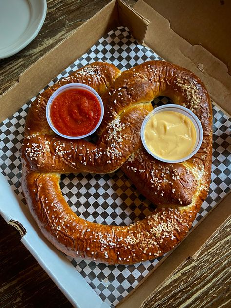 Huge soft pretzel with cheese and marinara sauce Pretzel With Cheese, Pretzel Cheese, Soft Pretzel, Soft Pretzels, Marinara Sauce, Marinara, Sauce, Cheese