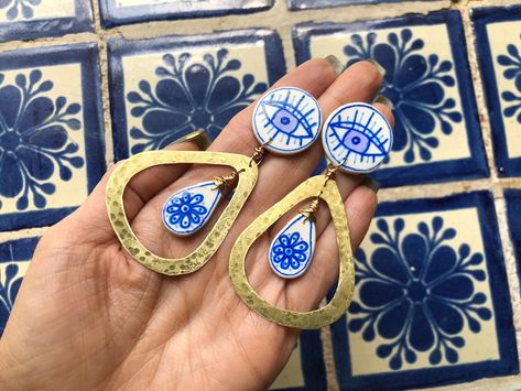 Newspaper Earrings, Tiny Artwork, Pottery Earrings, Folk Art Jewelry, Creation Art, Metalsmithing Jewelry, Ceramic Earrings, Polymer Earrings, Blue Pottery