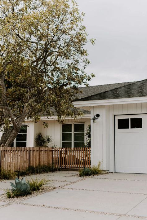 The Casa Project Part 4: The Secret to a Standout Front Yard? It Starts with the Walkway Duplex Landscaping Front Yards, Alfresco Paving, Coastal Landscape Design, Deck Landing, Formed Concrete, Landscape Portfolio, Valley House, California Backyard, Yard Sheds