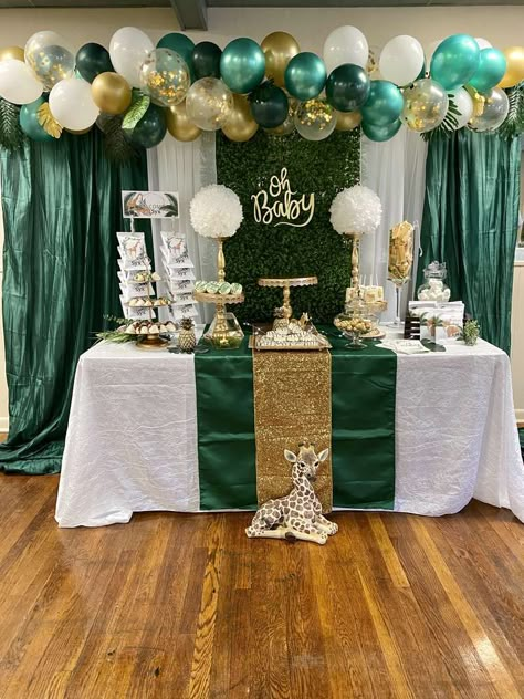 Safari Baby Shower | CatchMyParty.com Emerald Green Quinceanera Cake Table, Hunter Green Dessert Table, Emerald Green And Gold Party Decorations, Wedding Decor Green And Gold, 15 Decorations, Quinceañera Planning, Emerald Green Quinceanera Theme, Green Quinceanera Theme, Quinceanera Theme