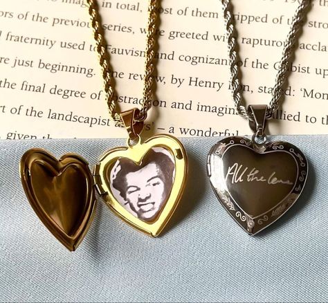 Harry Styles Locket, Belly Boy, Aesthetic Era, Perfect Handwriting, Mr Style, Sweet Nothings, Heart Locket, Locket Necklace, Fashion Pictures