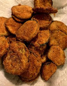 Deep Fried Cucumbers, Fried Cucumbers, Comeback Sauce, Classic Southern Recipes, Cucumber Recipes, Cajun Seasoning, Party Foods, Party Food Appetizers, Looks Yummy