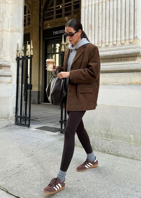 Brown Sneaker Outfits Women, Chic Athletic Outfits, Elevated Office Outfits, Brown Tennis Shoes Outfit, Black Leggings Brown Boots Outfit, Comfy Chic Outfits Winter, Brown Athleisure Outfit, Spain Outfit Winter, English Outfit Woman