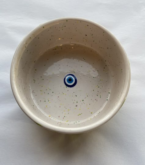 Evil Eye Bowl, Color Me Mine Ideas Bowls, Ceramic Cafe, Diy Pottery Painting, Color Me Mine, Air Dry Clay Projects, Pottery Painting Designs, Keramik Design, Pottery Crafts