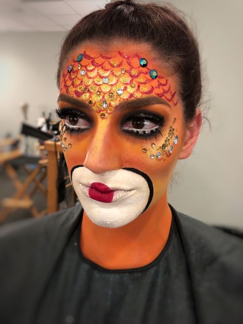 Clown fish makeup for ABC Gong Show season 2 by Jessica deBen Polish @JessDoesMyMakeup Clown Fish Makeup, Finding Nemo Makeup, Musical Makeup, Little Mermaid Makeup, Fish Makeup, Character Makeup, Rainbow Fish, Mermaid Makeup, Clown Fish