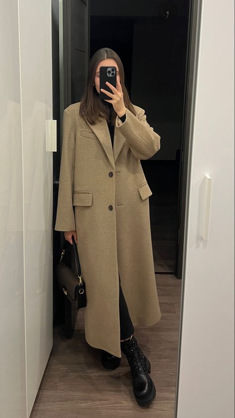 Minimalist Spring Outfits, Autumn Outfits 2023, Khaleeji Abaya, Fashion Terminology, Oversize Coat, Diy Clothes And Shoes, Winter Fashion Outfits Casual, Casual Trends, Autumn Fits