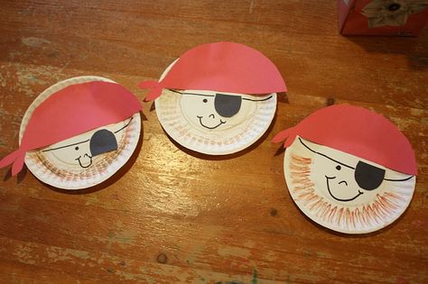 pirate craft | ... Mud: More Pirate Activities (aka: pirates love crafts, aye, they do Pirate Crafts Preschool, Pirate Activities Preschool, Aba Activities, Pirate Preschool, Pirate Classroom, Summer Crafts For Toddlers, Pirate Activities, Pirate Crafts, Love Crafts