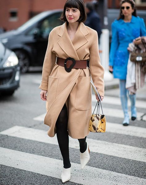 Belted Coat Outfit, Neutral Coat, Coat Belt, Trendy Outerwear, Winter Mode, Oversized Coat, Belted Coat, Women Lifestyle, Wool Jacket