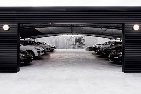 Car Dealership Aesthetic, Precedent Study, Porsche Dealership, Garage Design Interior, Wallpaper Luxury, Dream Car Garage, Luxury Garage, Modern Garage, New Porsche