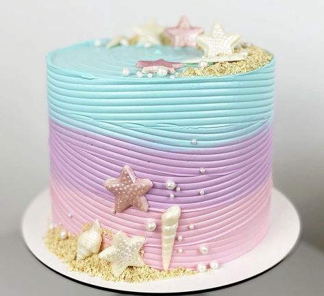 Under The Sea Birthday Smash Cake, Mermaid Cake Ideas Birthdays, Pastel Mermaid Cake, Simple Mermaid Cake, Mermaid Cake Design, Shark Cake, Buttercream Cake Decorating, Mermaid Cakes, Baby Shower Gender Reveal