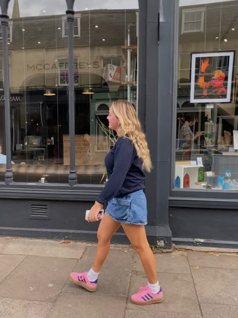 Adidas Spezial Women Outfit, Gazelle Platform Outfit, Pink Addidas Shoes Outfit Ideas, How To Style Adidas Gazelle Bold, Pink Gazelles Adidas Outfit, Pink Gazelles Outfit, How To Style Gazelle Adidas, Pink And Navy Gazelle Outfit, Adidas Bold Gazelle Outfit