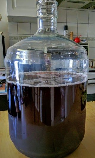 Easy Wine Recipes, Grape Wine Recipe, Making Wine From Grapes, Wine Making Recipes, Homemade Wine Recipes, Elderberry Wine, Yeast Packet, Frozen Juice, Liquor Recipes