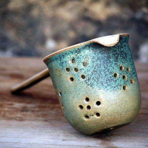 40 Creative And Beautiful Examples Of Ceramic Arts - Bored Art Tea Infusers, Keramik Design, Functional Pottery, Ceramic Spoons, Pottery Classes, Thrown Pottery, Ceramics Projects, Ceramics Ideas Pottery, Tea Strainer