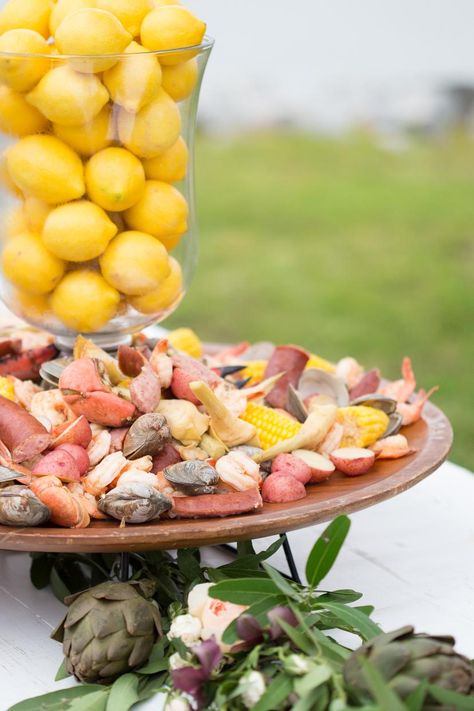 Summer Rehearsal Dinner Ideas Summer Rehearsal Dinner, Rehearsal Dinner Food, Country Engagement Party, Shrimp Boil Party, Dinner Ideas Summer, Low Country Boil Party, Rehearsal Dinner Ideas, Rehearsal Dinner Themes, Seafood Boil Party