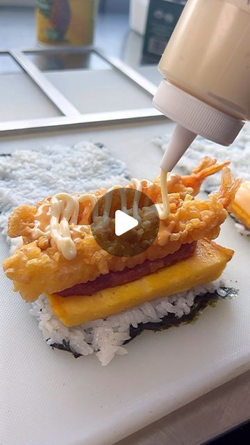 SUPAMU Okinawa Onigiri on Instagram: "Shrimp Tempura, Spam, & Egg Supamu @livesupamulife @supamuktown 🍤🍤
.
.
.
#spam #egg #shrimp #shrimptempura #seaweed #rice #sushi #onigiri #la #ktown" Shrimp Onigiri, Sushi Onigiri, Seaweed Rice, Rice Sushi, Shrimp Sushi, Shrimp Tempura, Tempura, Okinawa, Egg