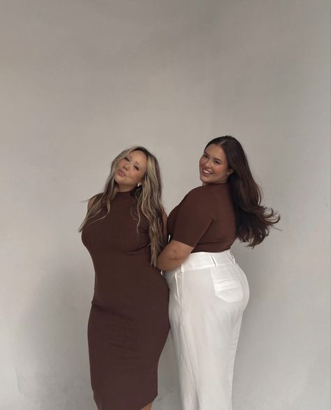 Cream Plus Size Outfit, Winter White Outfit Plus Size, Slip Skirt Plus Size, Clean Girl Aesthetic Outfits Plus Size, Nuetral Pallete Outfits Plus Size, Mid Size Outfits, Plus Size Inspiration, Curvy Fashionista, Big Girl Fashion