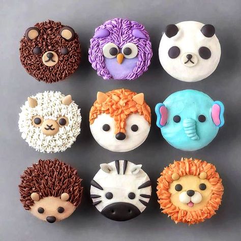 Naturally Jo, Deco Cupcake, Cupcakes Design, Cupcake Decorating Tips, Kid Cupcakes, Cupcake Cake Designs, Animal Cupcakes, Animal Cakes, Cute Baking