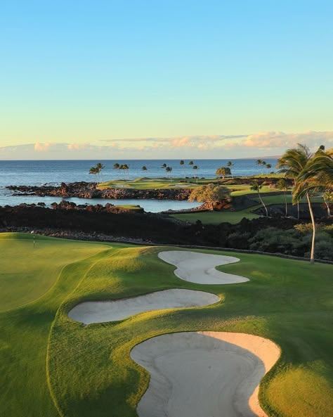 Golf Course Wallpaper, Hawaii Golf Courses, Golf Course Aesthetic, Golf Aesthetics, Kenny Flowers, Golf View, Golf Aesthetic, Golf Pictures, Golf Girl