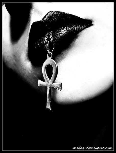 100 per cent goth by ~Maksa on deviantART Dark Visions, Goth Model, Lip Beauty, Black Lips, Angel And Devil, Lip Art, Gothic Girls, Dark Beauty, Black And White Pictures