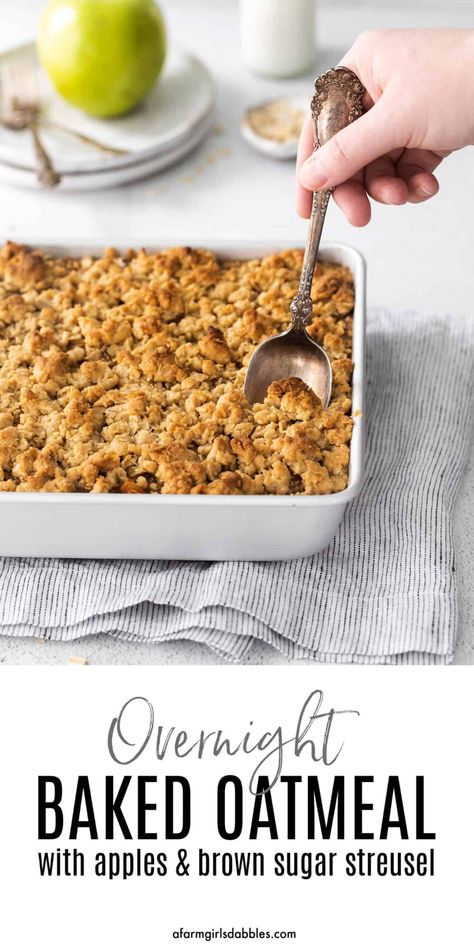 Overnight Baked Oatmeal, Baked Apple Oatmeal, Apple Brown Sugar, Oats Recipes Breakfast, Overnight Recipes, Apple Breakfast, Brunch Bread, Apple Oatmeal, Baked Oatmeal Recipes