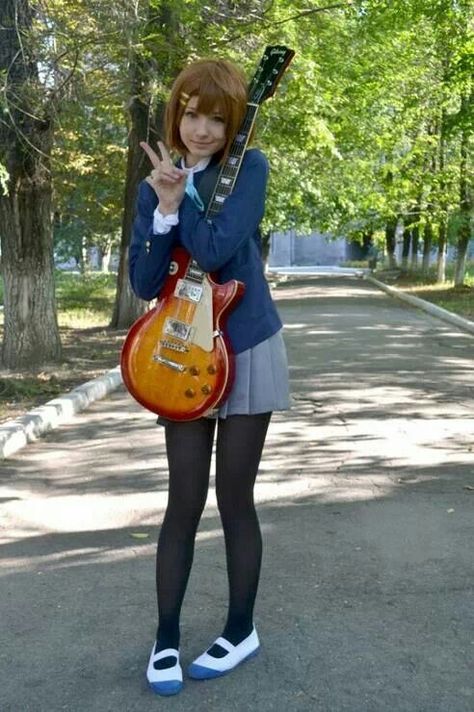 Yui Hirasawa Cosplay (K-on!) Cosplay Kawaii, K On, Kawaii Cosplay, Cosplay Tutorial, Japanese School, Cosplay Characters, Cute Cosplay, Cosplay Ideas, Best Cosplay