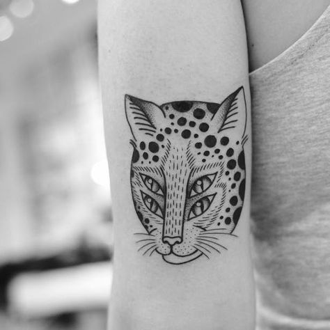 Geometric Jaguar Tattoo, Lion Tattoo On Finger, Lioness Tattoo Design, Cheetah Cat, Geometric Lion Tattoo, Jaguar Tattoo, Lioness Tattoo, Leopard Tattoos, Dot Tattoos