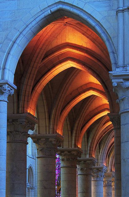 romanceoftheworld:  “ Cathedral, France  ”  Cathédrale Notre-Dame de Laon Cathedral Lighting, Laon Cathedral, Arch Lighting, Church Lighting, Arch Light, Column Lighting, Architectural Lighting Design, Facade Lighting, Gothic Church