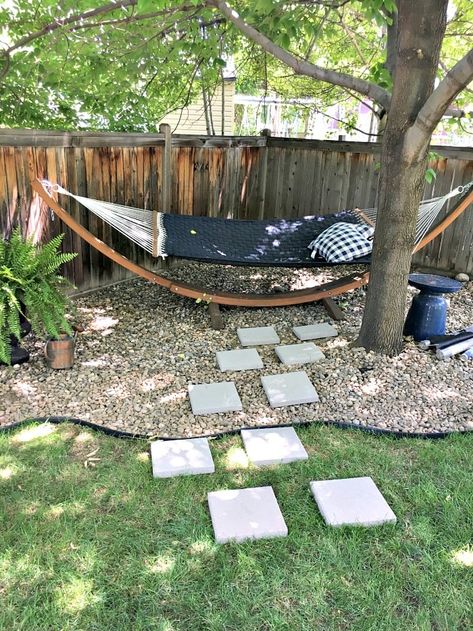 Small Garden Corner, Pavers Diy, Garden Nook, Landscaping Flowers, Corner Garden, Landscape Edging, Backyard Inspiration, Garden In The Woods, Backyard Makeover