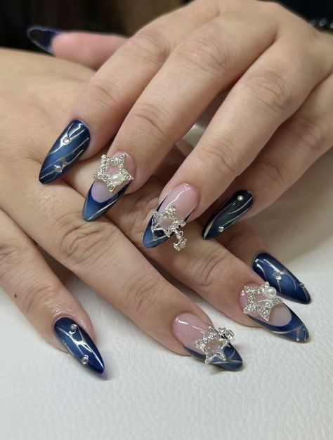 Dark Blue Nails Almond Shape, Dark Blue Nails Acrylic, Navy Blue Nail Art, Navy Blue Nail Designs, Blue Prom Nails, Quince Nails, Acrylic Nails Almond Shape, Blue And Silver Nails, Nail Art Inspo