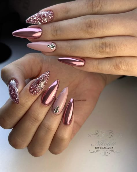 Pink And Gold Heart Nails, Nails 2025 Almond Shape, Nude Base Nails With Design, Rise Gold Nails, Matte And Sparkle Nails, Good Foil Nails, Pink Nail Inspo With Gems, Sparkly Rose Gold Nails, Light Pink Nails With Glitter Design