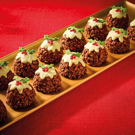 Christmas Pudding Coco Pops Cakes Christmas Pudding Ideas, Pudding Ideas, Coco Pops, Peanut Butter White Chocolate, Pop Christmas, Kids Treat, Christmas Pudding, Vegetarian Chocolate, Chocolate Peanut Butter