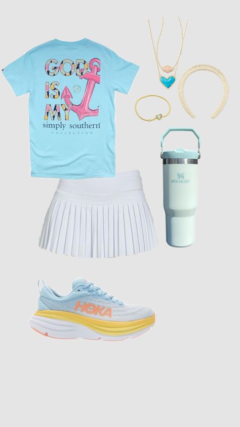 #outfitinspo #preppy #fitinspo #kendrascott #stanley #hoka #southern #simplysouthern #fit #outfit #goldhinge Preppy Beach Outfits, Southern Preppy Outfits, Sporty Casual Outfits, Clothes Preppy, Preppy Fits, Preppy Beach, Preppy Summer Outfits, Preppy Southern, Preppy Clothes