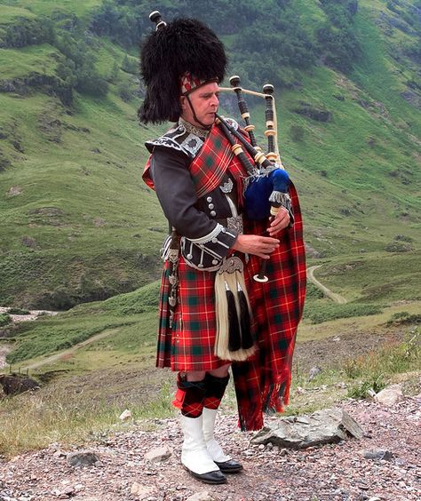 Fine figure of a Man Black And White Industrial, Scottish Aesthetic, Scotland People, Scotland Aesthetic, Scotland Culture, Scottish Music, West Highland Way, Culture People, Scottish People