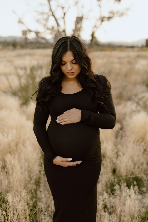 Bodycon Dress Pregnant Outfit, Black Maternity Dress Photoshoot Couple, Maternity Photoshoot Black Dress, Maternity Black Dress Outfit, Black Dress Maternity Pictures Couple, Black Dress Pregnancy Outfit, Maternity Photos Black Dress, Maternity Pictures Black Dress, Maternity Photography Black Dress