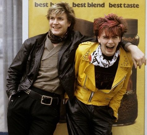 6. The lyrics for “Hold Back the Rain” were written by Simon Le Bon as a message to John Taylor about his drinking and drug use. | Community Post: 6 Things You May Not Have Known About Duran Duran's 'Rio' Album Nigel John Taylor, Nick Rhodes, Simon Le Bon, 80s Bands, Roger Taylor, John Taylor, Duran Duran, Romantic Outfit, 80s Music