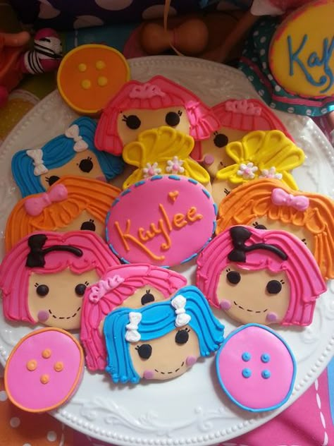 lalaloopsy cookies Lalaloopsy Birthday Party, La La Loopsy, Lalaloopsy Birthday, Lala Loopsy, Lalaloopsy Party, Candy Bar Party, Kid Birthday Party, Cute Baking, Bar Party