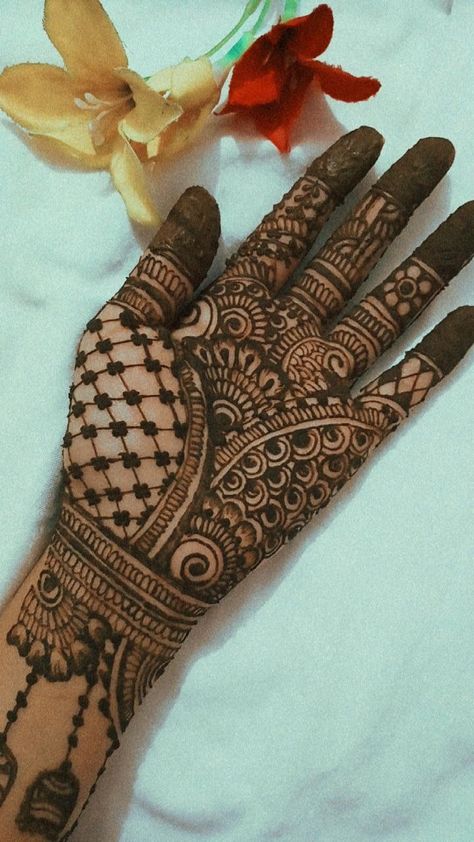 Front Mehndi Design, Simple Mehendi Designs, Pretty Henna, Mehndi Designs 2018, Mehndi Designs For Kids, Very Simple Mehndi Designs, Simple Mehndi Designs Fingers, Full Mehndi Designs, Pretty Henna Designs