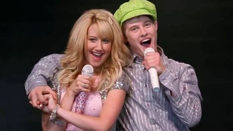 2000s Disney Fashion, Ryan High School Musical, High School Musical Quiz, Y2k Disney Channel, Sharpay And Ryan, Sharpay's Fabulous Adventure, Taylor Mckessie, Elle Woods Aesthetic, Disney Channel Characters