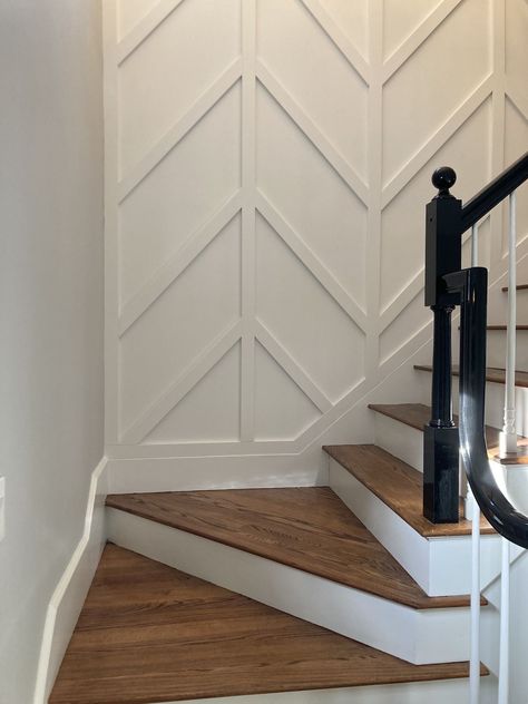 Chevron Bathroom Wall, Wood Accent Wall On Staircase, Closet Feature Wall, Shiplap Chevron Wall, Stair Wall Decorating Ideas Modern, Chevron Pattern Wall, Upstairs Wall Ideas, Accent Walls Stairs, Stair Case Accent Wall Ideas