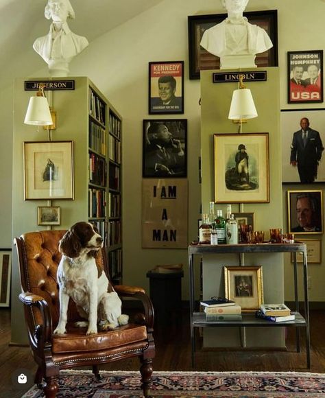 Reed Smythe & Company on Instagram: "I may be the last to have learned about the Tik Tok decorating trend known as “bookshelf wealth” - a design aesthetic centered on shelves of haphazardly placed books and objets displayed on built-in bookshelves to achieve a cozy, imperfect look. Anyone who has been living with books and art and beloved objects collected over a lifetime may find it curious to discover this is a new “trend.” At the risk of sounding snobbish, I’m wondering aloud if the Tik Tokkers defining the latest rage in decorating acknowledge that, like any form of wealth, bookshelf wealth can only be amassed over years and years of careful saving. A truly beautiful bookshelf is filled with books that have been read and loved, whose covers are tattered or ringed with coffee stains. Ar Bookshelf Wealth, Books And Art, Beautiful Bookshelf, Beautiful Books, Coffee Staining, Design Aesthetic, Living Room Lighting, Traditional House, Trending Decor