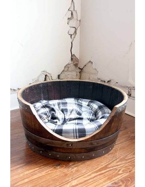 Horse Furniture, Barrel Dog Bed, Animal Furniture, Bourbon And Boots, Dogs Running, Barrel Ideas, Whiskey Barrel Furniture, Barrel Projects, Wine Barrel Furniture