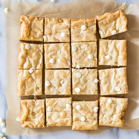 Brownies With Raspberries, Homemade Bread Dough, White Chocolate Desserts, Sugar Spun Run, White Brownies, White Chocolate Brownies, Chewy Bread, Christmas Shortbread, Crazy Cookies